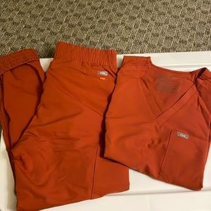 Figs scrubs